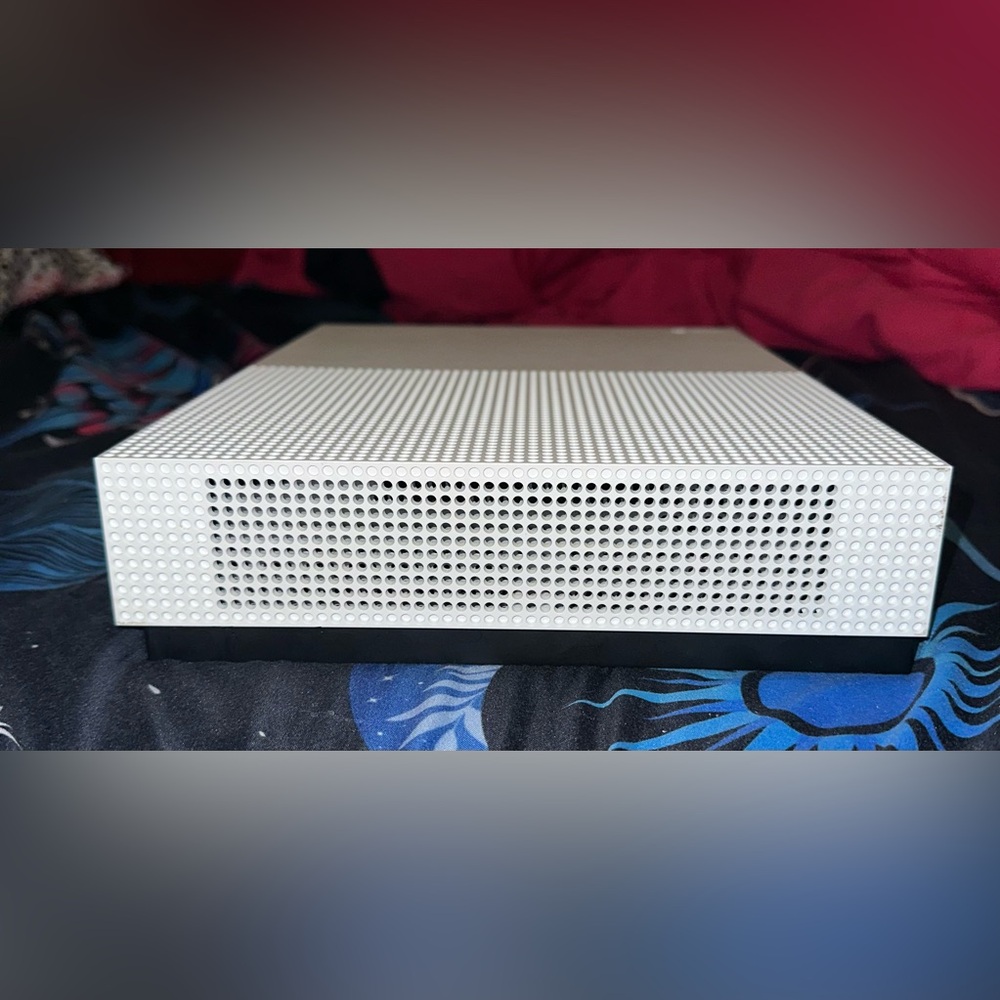 Xbox one gaming console for parts or repair - Picture 3 of 8